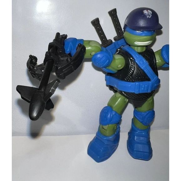 2013 TMNT Teenage Mutant Ninja Turtles Leonardo Blue Riot Gear Action Figure - Picture 2 of 3